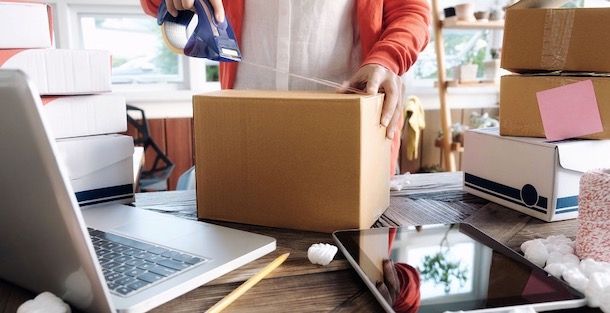 Preparare pacco per la spedizione
