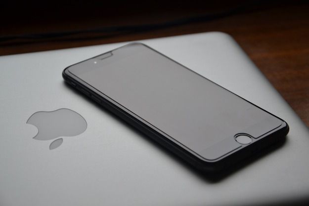 iPhone e MacBook