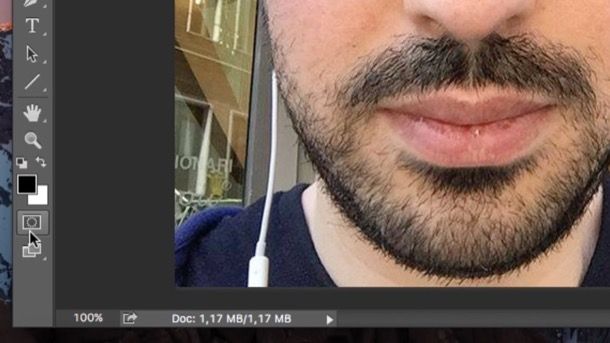 rendere trasparente lo sfondo di una immagine