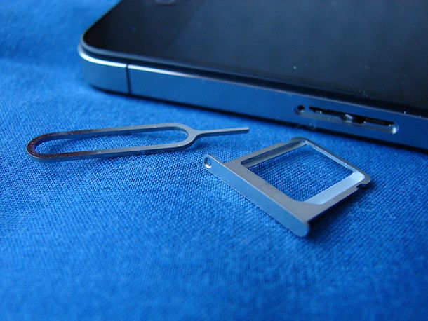 Come adattare una SIM per iPhone