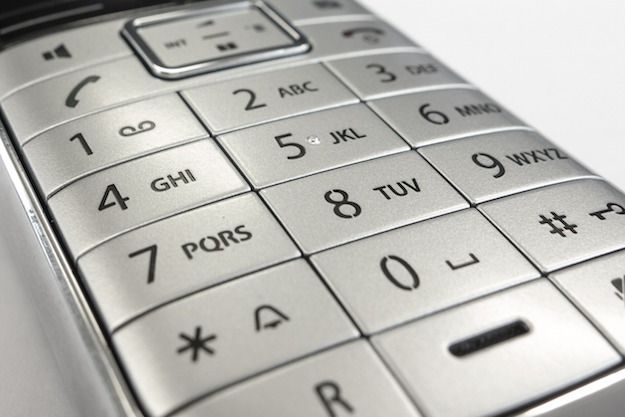 Immagine che mostra il tastierino numerico di un cellulare