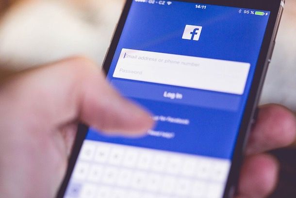 Come hackerare un account Facebook