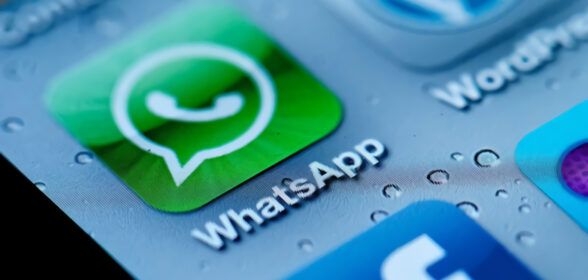 Come cambiare scrittura su WhatsApp