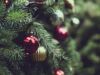 Conciamo il PC per le feste: addobbiamo l’albero, personalizziamo Start e i suoni di Windows
