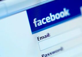 Come aggiungere amministratore pagina Facebook