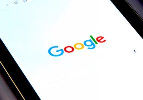 Come caricare foto su Google
