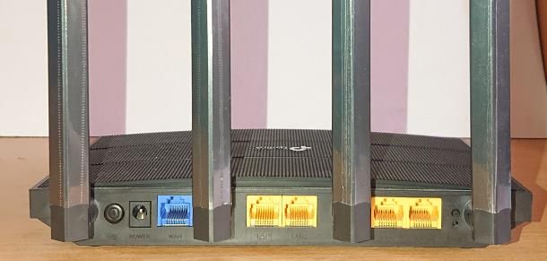 Come resettare fisicamente modem TP Link