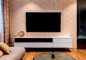 Come accendere TV senza telecomando