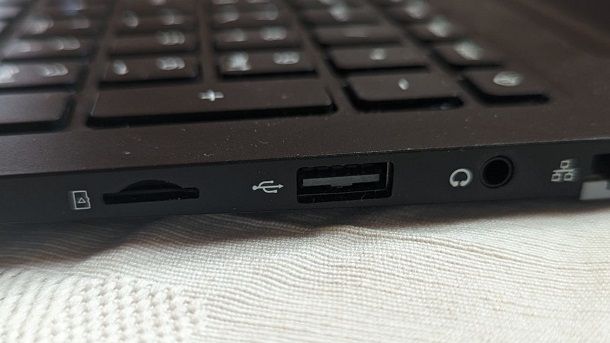 Evitare le porte USB del computer