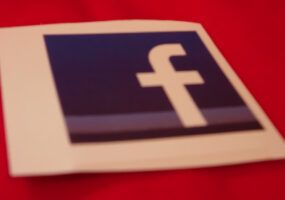 Come privatizzare Facebook
