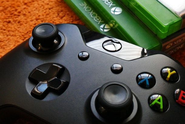 Come collegare controller Xbox One