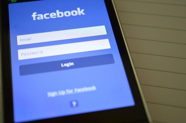 App Facebook su smartphone