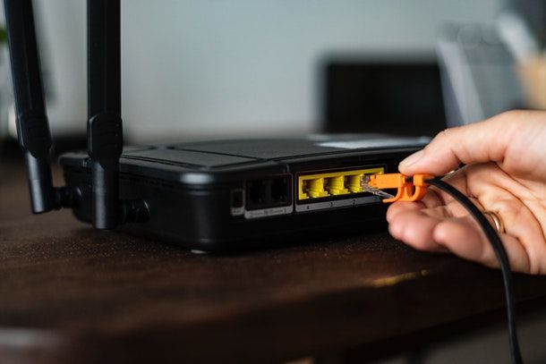 Scollegare tutti i dispositivi dal router