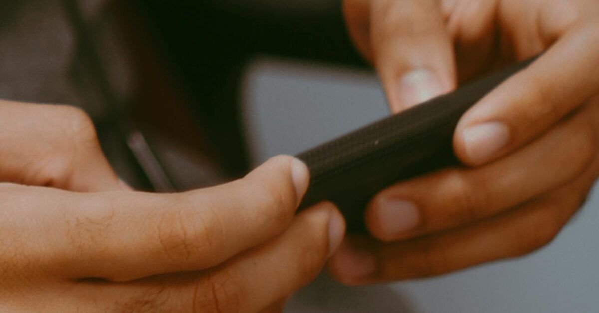 Come togliere la pellicola di vetro dal telefono | Salvatore Aranzulla