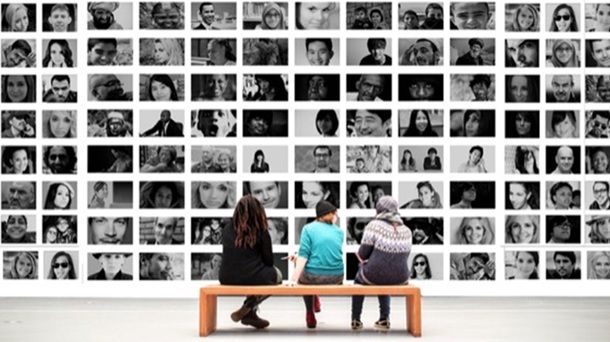 Mettere persone in posa foto