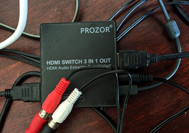Lo switch HDMI Prozor
