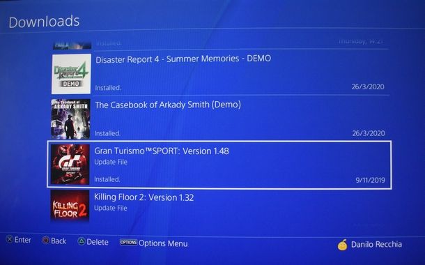 Mettere in pausa e riprendere il download su PS4