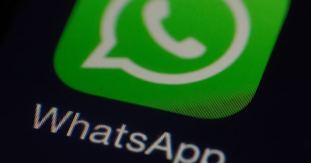 Come inviare un documento da WhatsApp a email