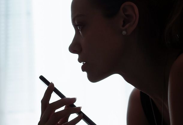 Donna con smartphone