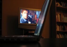 Come collegare il telefono alla TV non Smart