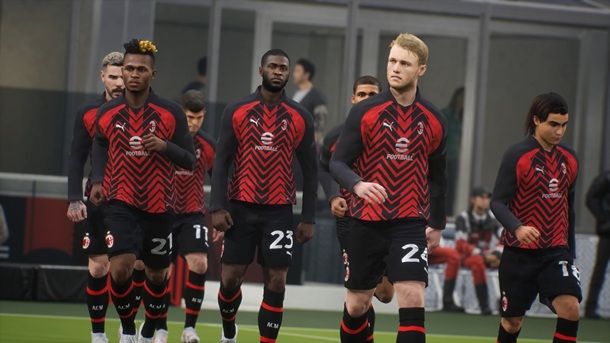 eFootball logo maglietta Milan