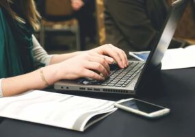 Come inviare una PEC senza averla