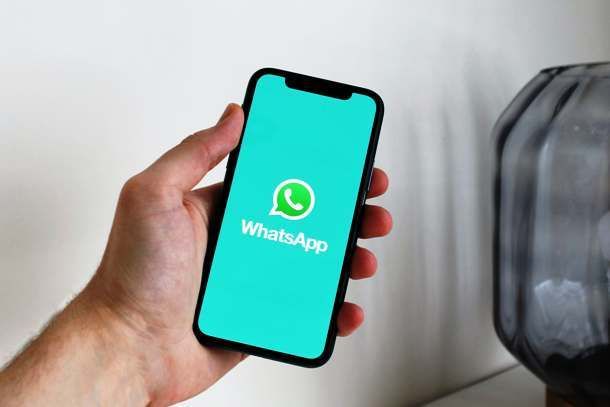 Usare WhatsApp su telefono