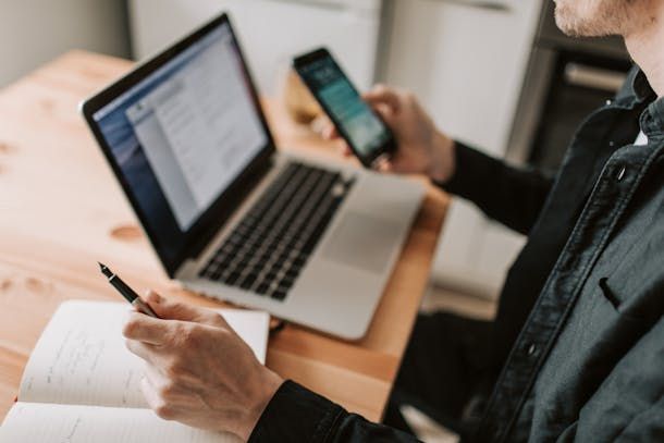Come collegare WhatsApp al telefono fisso