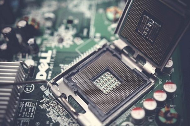 A cosa serve la funzionalità di virtualizzazione della CPU