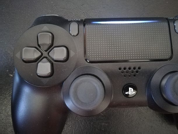 Il pad PS4 si può collegare in due modi alla PS3