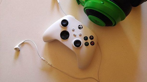 Come collegare le cuffie normali alla Xbox One