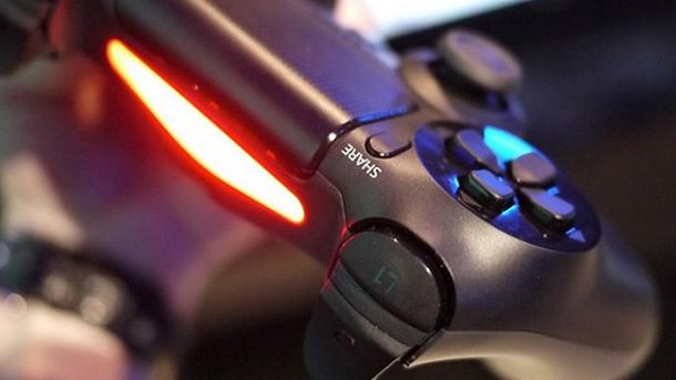 Aggiustare un controller ps4 che non si accende