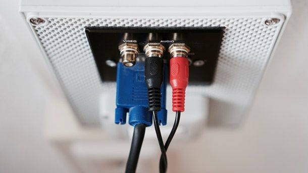 Controllare i collegamenti audio PC