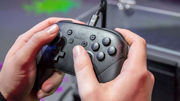 sincronizzare pro controller a nintendo switch