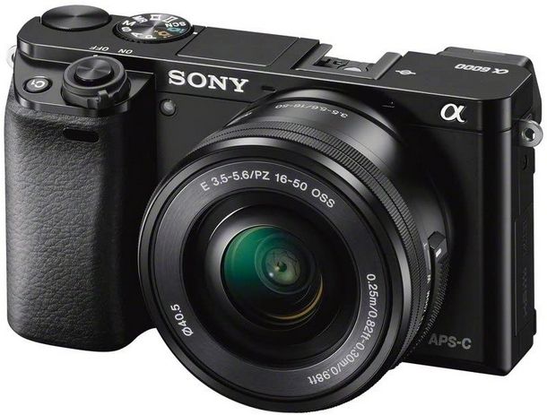 La fotocamera Sony Alpha 6000L tra le migliori Mirrorless