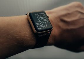 Come scaricare quadranti Apple Watch