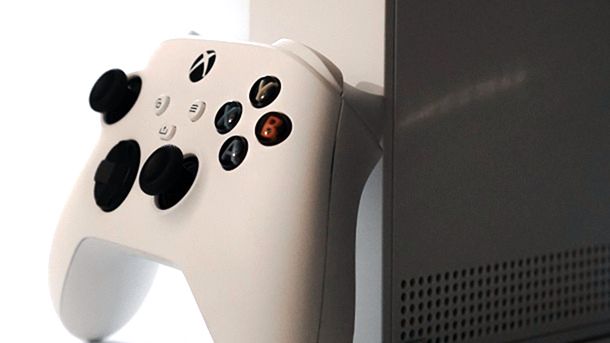 Come giocare ad Apex con mouse e tastiera su Xbox