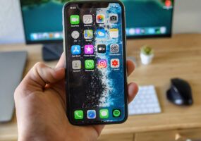 Come non far spegnere lo schermo iPhone