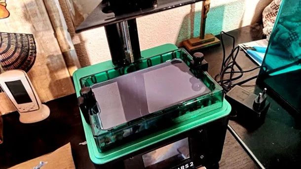 Come funziona una stampante 3D a resina