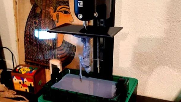 Stampa 3D in resina in corso