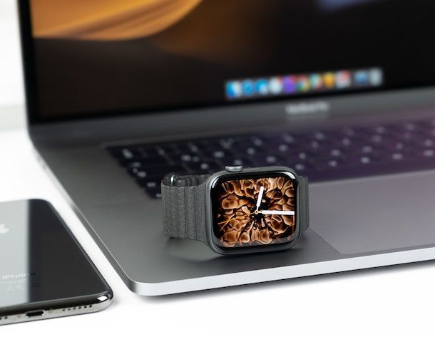 Apple Watch e MacBook