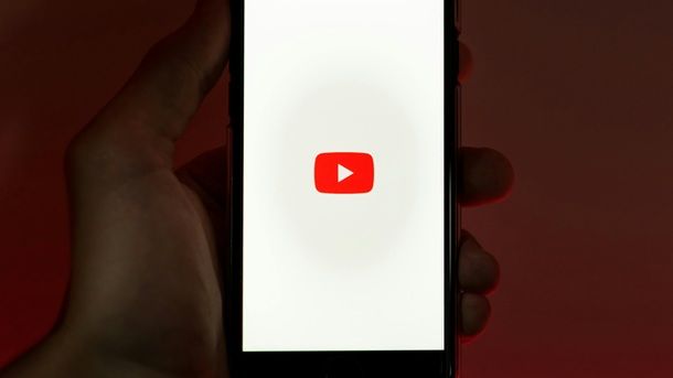 Come scaricare la batteria del telefono guardare video