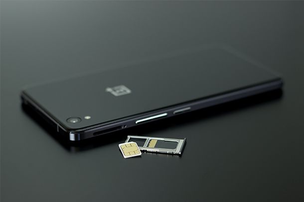 Come inserire la SIM nel telefono