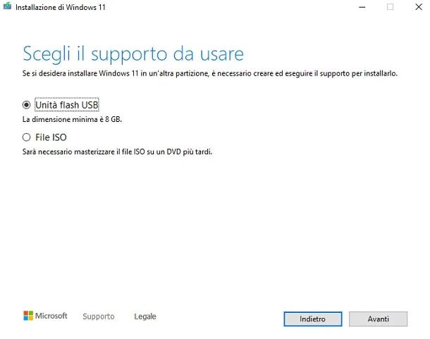 Aggiornare con supporto o ISO Windows 11