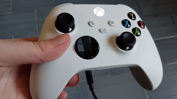 Collegamento cuffie con cavo jack controller Xbox