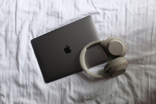 MacBook e cuffie