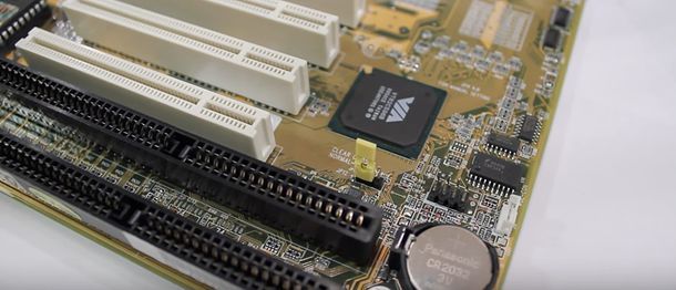Come formattare un PC bloccato da password BIOS/UEFI