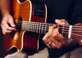 App per suonare la chitarra