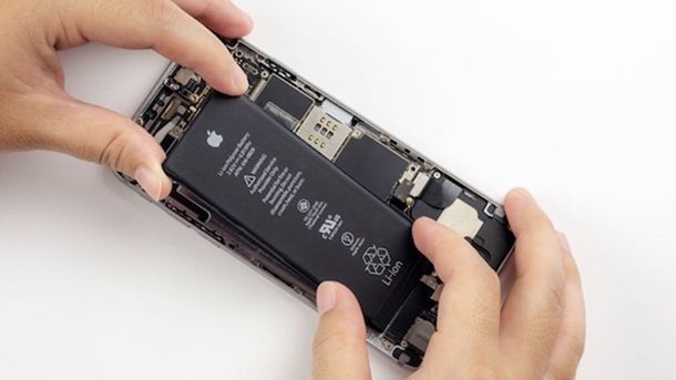 Sostituire la batteria dell'iPhone