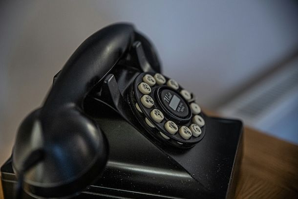 Telefono fisso antico